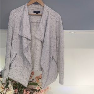 Trendy white speckled cardigan